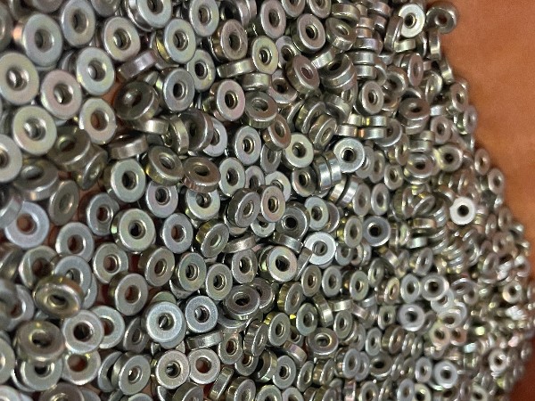 圓圈五金件自動排列的卓越解決方案-唯思特整列機