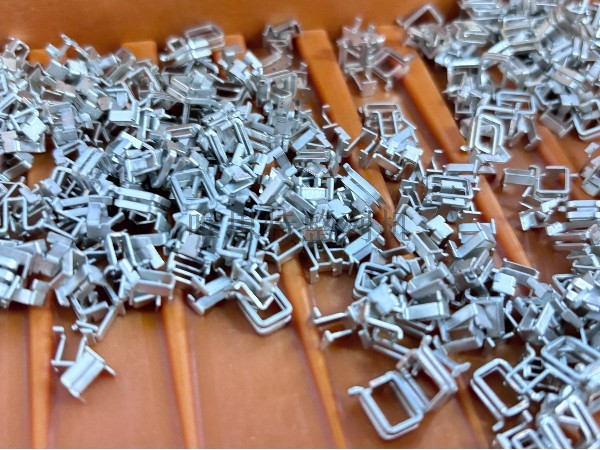 異形件零件有沒有設備能實現自動排列？