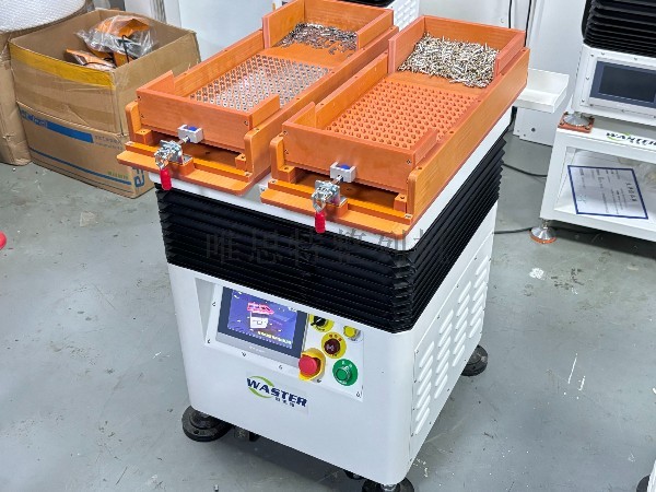 工廠自動化正從 “人工堆疊” 向 “設備替代” 快速轉變，你們排列還在用人工？